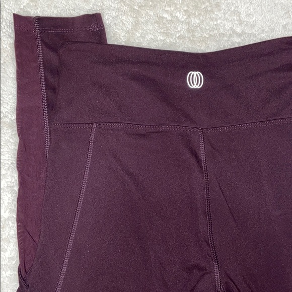 Plum Capri Leggings - Picture 2 of 5